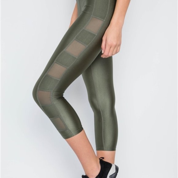 Forever 21 Capri High Rise Athletic Leggings With Phone Pocket - Picture 7 of 7